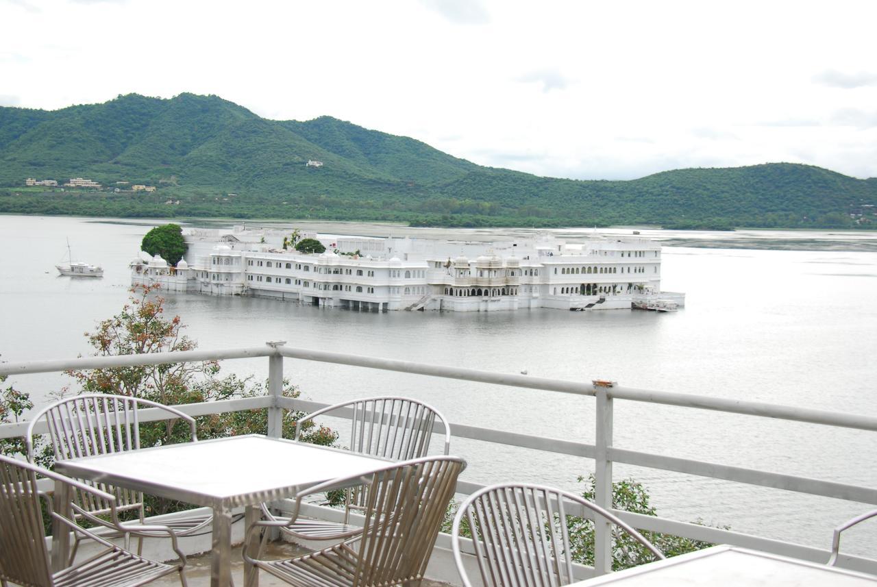 เดอะ ชาฮาร์โกฏ - บาย เดอะ เลค Hotel อุเดเปอร์ ภายนอก รูปภาพ